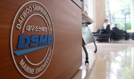 The labor union of Daewoo Shipbuilding & Marine Engineering Co. (DSME) asks the company to offer a certain percentage of profits in order to boost employee morale.